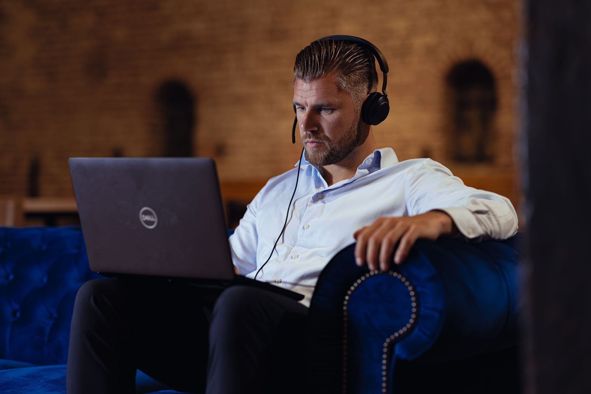 Contact short video content